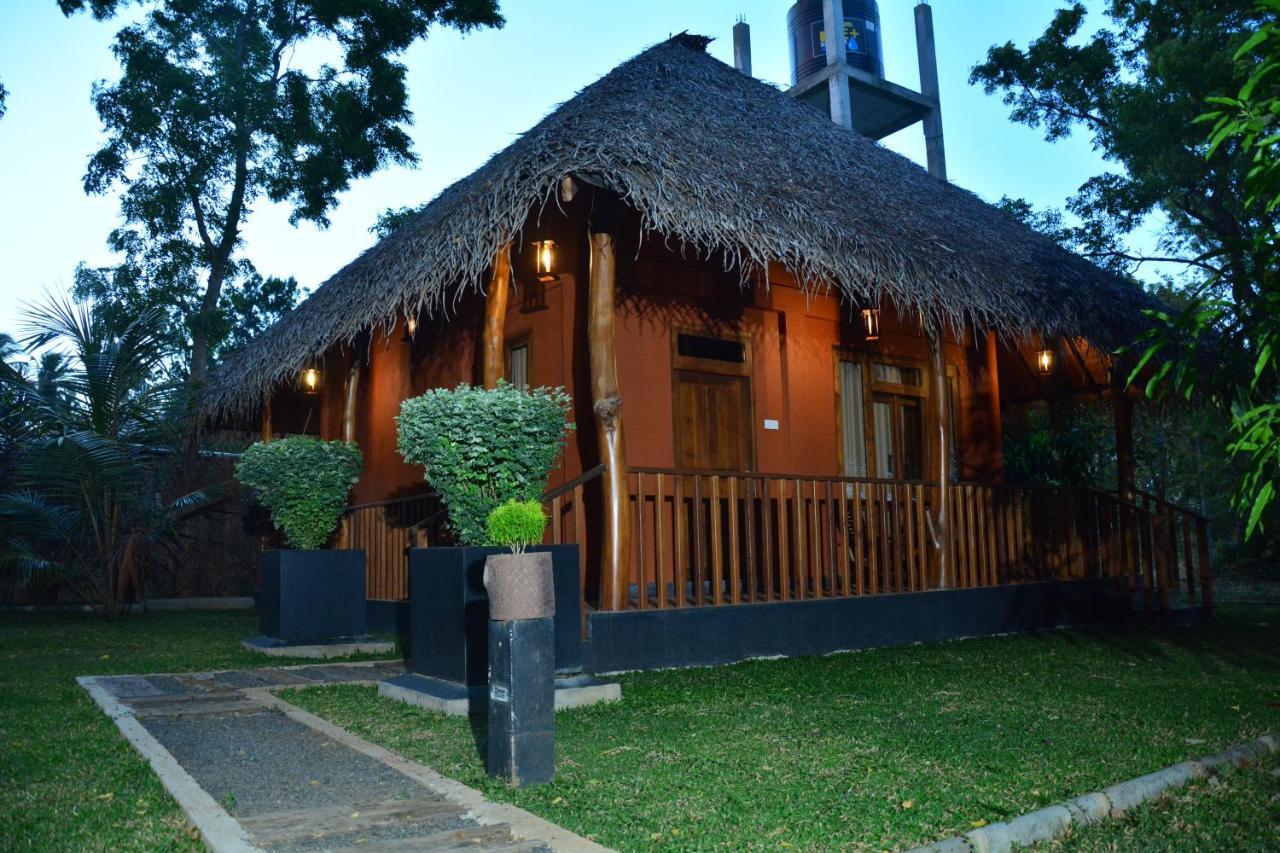 The Bell Farm Eco Resort Sigiriya Bagian luar foto